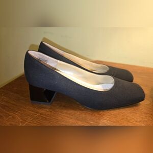 Jasmine New York Black Fabric, Block heel
